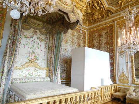 Concessionary rates are available for you if you have a disability and an accompanying companion will be admitted free of charge. Take a Sneak Peek at Buckingham Palace's Opulent Rooms