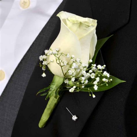 Spray Roses Boutonniere