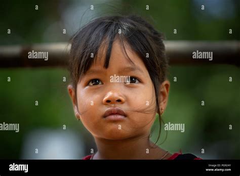 Cute Cambodian Girl Fotografías E Imágenes De Alta Resolución Alamy