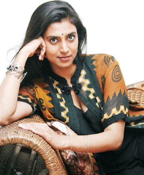 Tamil Hot Actress Hot Scene Kasthuri