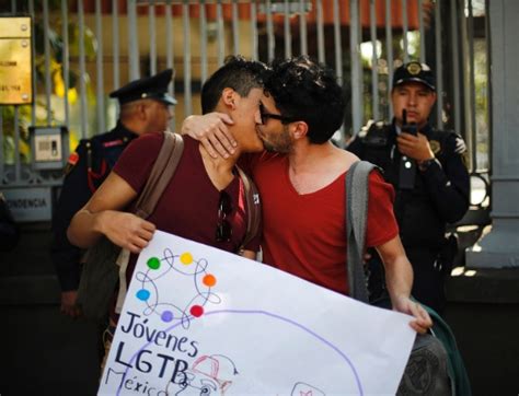 Lei Contra Propaganda Gay Na R Ssia Provoca Protestos Pelo Mundo