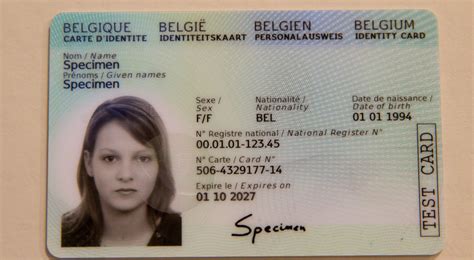 La nouvelle carte d'identité française, qui sera dotée d'un nouveau format de type carte de crédit ainsi que d'une puce, sera mise en place la législation européenne oblige la france à proposer cette carte d'identité numérique pour 2021. Une nouvelle carte d'identité sera distribuée par toutes ...