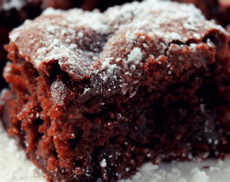 La meilleure recette de brownies au chocolat et rhubarbe Très facile