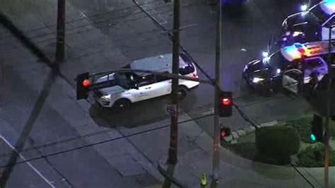 Driver Steals Metro Suv And Leads Police On Wild Chase In San Fernando Valley Nbc Los Angeles