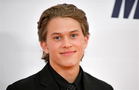 Reese Witherspoon S Son Deacon Phillippe Will Make His Acting Debut In