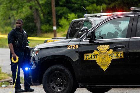 Flint Michigan Shooting Today : One Dead In Shooting At Flint Mi The
