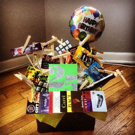 Best gifts for your boyfriend | 25 gift ideas for any man. "25 gifts" gift basket I made for Kyle's 25th birthday!
