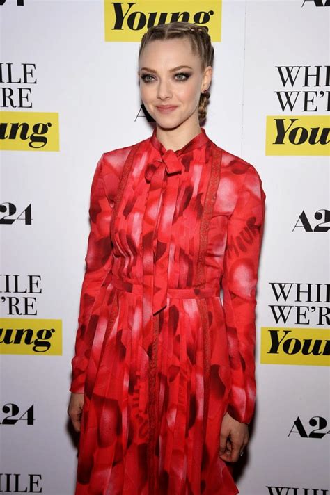 Amanda Seyfried Wears Valentino To The While Were Young Nyc Premiere