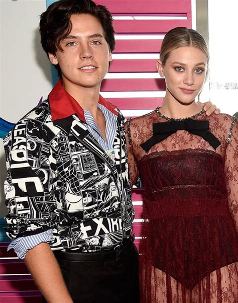 Pin By Valerie On Ships Lili Reinhart And Cole Sprouse Bughead