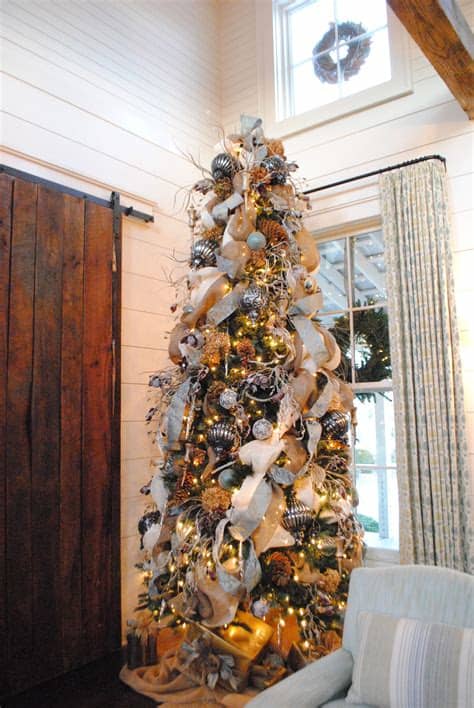 Christmas porch by our southern home. Thistlewood Farms Shares 20 Decorating Ideas from the ...