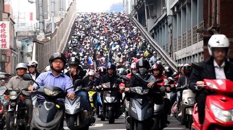【台湾】 台北のバイクの滝 Waterfall Of The Motorcycles Of Taipei Taiwan 20154