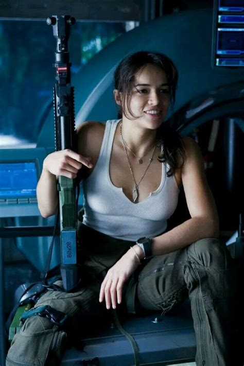 Pin By John Johns On Mrod♥ Military Girl Michelle Rodriguez