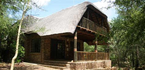 This timeless country villa will adhere equally generous in all your needs whether it is an upmarket family residence or even a residence from where a business can be run, ideally suited for these covid times. Vakantiehuis bij Kruger Park.nl - Mhofu, het vakantie ...