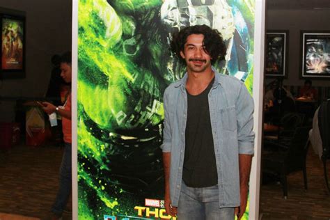 Moreover, you cannot only watch free sex, you can even download the hd porn. Reza Rahadian Jatuh Hati kepada Hulk dalam Thor: Ragnarok ...