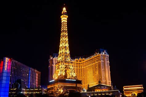Hd Wallpaper Lighted Tower At Nighttime Las Vegas Paris Hotel Tour