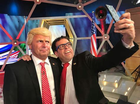 להאזנה לשידור חי ולתוכניות המוקלטות של קרן נויבך, קלמן ליברמן ואחרים, היכנסו עכשיו. חזן, סלפי, טראמפ והעיקר שתאייתו את שמו נכון • גאון רשת או ...
