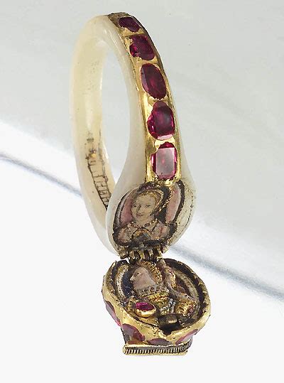 During elizabeth i's reign lots of english explorers searched for new lands and treasures. Elizabeth I Locket Ring