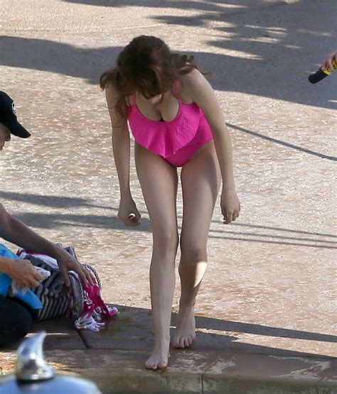 Anna Kendrick In Pink Swimsuit 07 Gotceleb