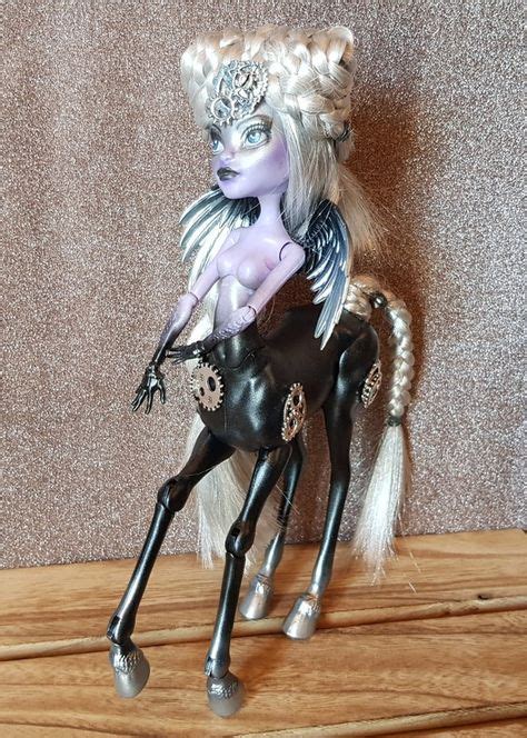 Monster Hoch Individuelle Centaure Ooak Puppe With Images Monster High Custom Steampunk