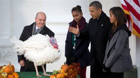 Obama Pardons Thanksgiving Turkey And Tells Jokes