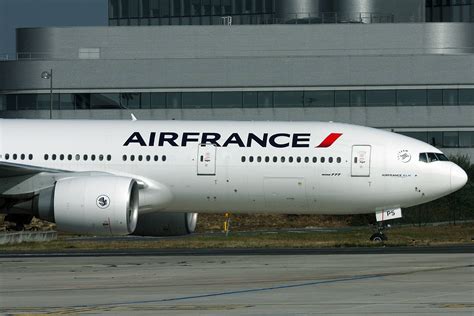 air france to increase singapore paris frequency to 10 a week in may 2012