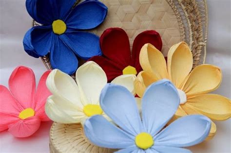 La nostra scelta di abiti spazia scegli subito il vestito da cerimonia. fiori di carta fai da te - Il Bricolage - tutto sui fiori di carta fai da te