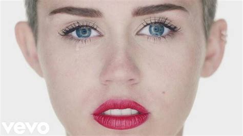 miley cyrus se arrepiente de su video wrecking ball