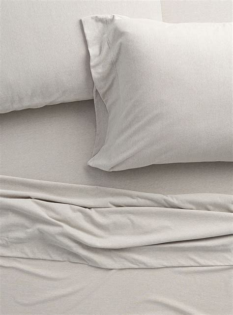 Choisissez entre des oreillers de taille standard, grand lit. Draps Et Taies D\'Oreiller: Taille - Très Grand / Taie d'oreiller en coton bio - Couleur Chanvre ...
