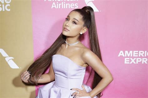Watch Ariana Grande Performs New Song Imagine On Tonight Show