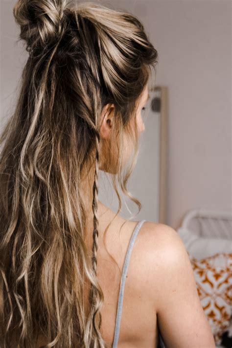 Nina Flucher Body Mind And Soul Lifestyle Blog Messy Hairstyles Braids For Long Hair Bohemian