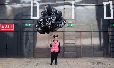 Dismaland Un Parc Dattractions Signé Banksy