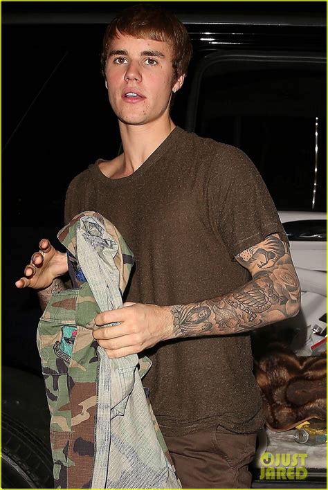 justin bieber asks paparazzi why you got to yell at me photo 3825781 justin bieber photos