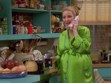 She is my favorite among the girls. Pregnant Phoebe | Phoebe buffay, Anos 90, Seriados de tv