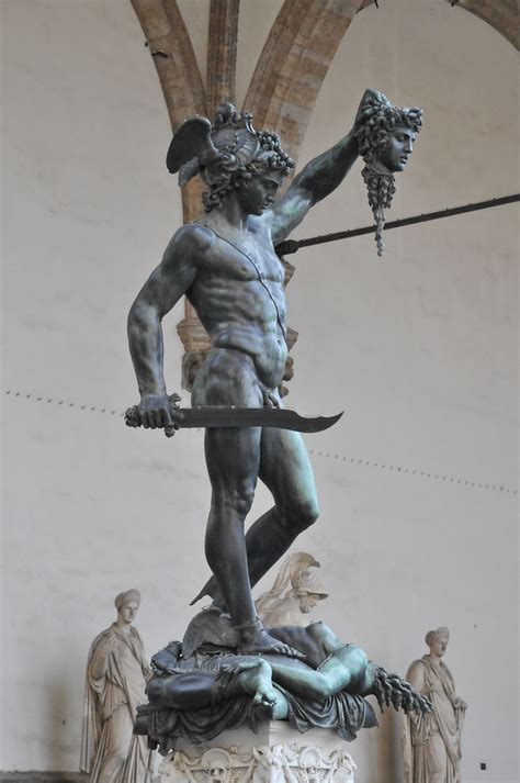 Florence Perseus With The Head Of Medusa Florence Pala Flickr
