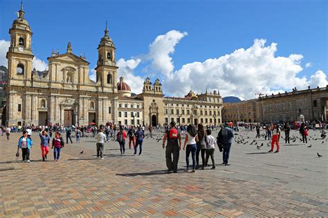 Wenn sie ein feedback oder vorschläge haben, schreiben sie diese bitte in die kommentare. Reisebericht Bogota - Citytour - La Candelaria - Monserrat ...