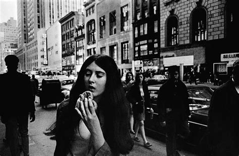 Garry Winogrand Women Are Beautiful 1975 Garry Winogrand Street