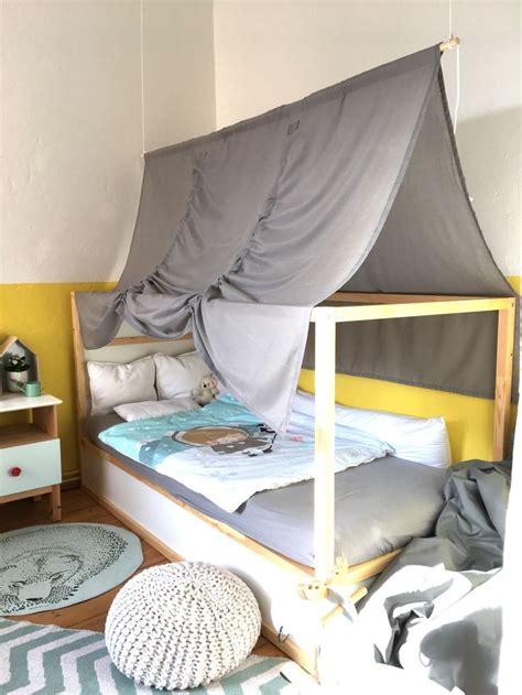 Unter einem romantischen stoffhimmel aus weich fallendem sommerlicher betthimmel. IKEA KURA Kinderbett mit DIY Betthimmel ♥ # ...