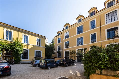 Intero edificio ristrutturato con giardino e piscina. Appartamento di lusso in vendita a Roma Piazza Di spagna ...