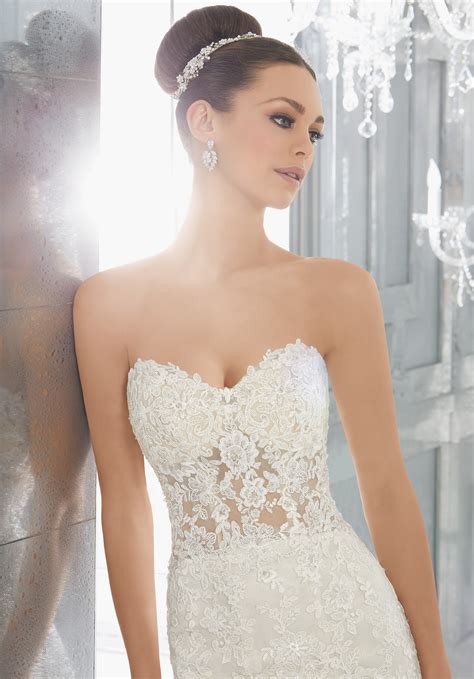A Start To Finish Guide To Sensual And Glamorous Wedding Dresses For