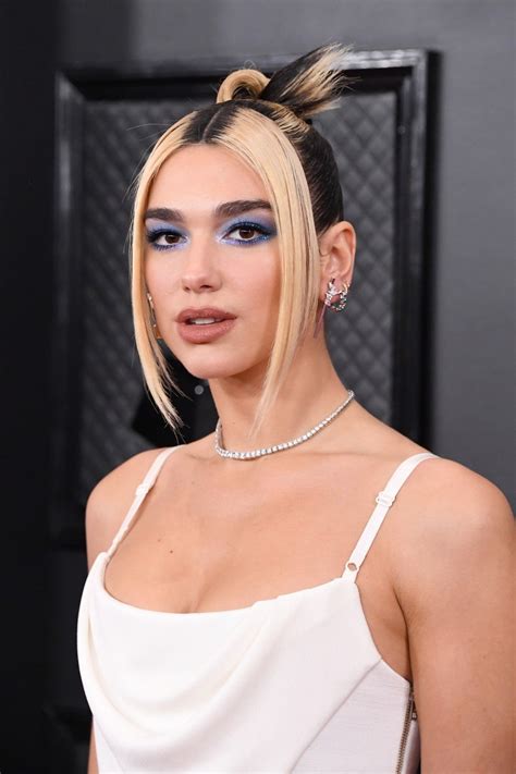 2020 Grammys The Best Beauty Looks From Dua Lipa Ariana Grande And