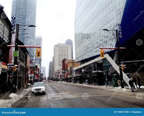 Street View Of Toronto City Editorial Image Image Of Downtown