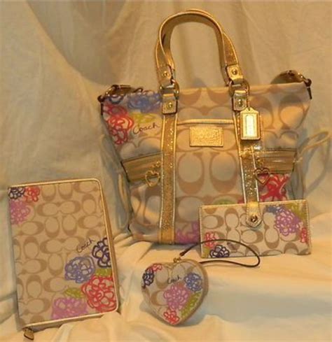 Coach bags for women specifically have become a staple in the wardrobes of many due to its excellent craftsmanship, accessibility, and overall quality. COACH Daisy 4 piece handbag, coin purse, wallet Signature ...