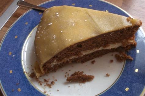 Den kuchen aus der form lösen und auf einem kuchengitter vollständig auskühlen lassen. Gu Kleine Kuchen Nuss Nugat - Inspiration Küche für Ihr ...