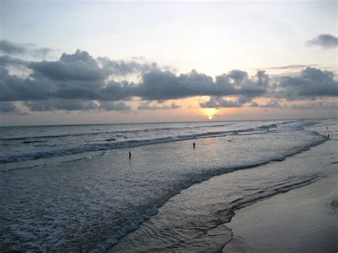 Cox's bazar is the world's longest sea beach that is also called the capital of tourism in bangladesh. Exclusive Cox's Bazar Wallpaper