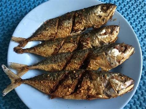 Nah kali ini popmama.com akan membagikan 5 macam resep olahan ikan kembung untuk anak yang dapat menambah nafsu makan. Resep Ikan Gembung Asam Pa - Resep Ikan Asin Masak Asam ...