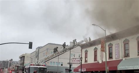 Update Fire Crews Battle 5 Alarm Blaze In Oaklands Chinatown Cbs