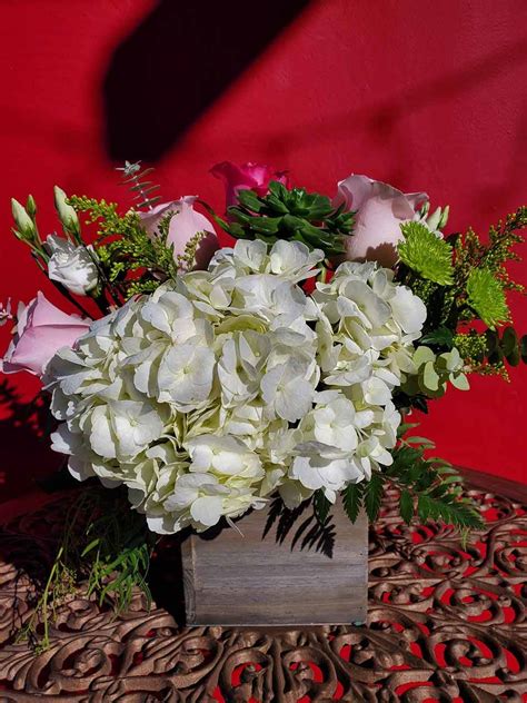 Same day delivery, low price guarantee.send flowers, baskets, funeral flowers & more. Local Florist Mesa, AZ | Flower Delivery Near Me | Arizona ...