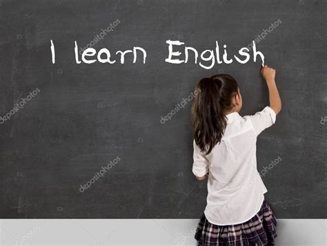 Colegiala Escritura Aprendo Inglés Con Tiza En La Escuela Pizarra 2024