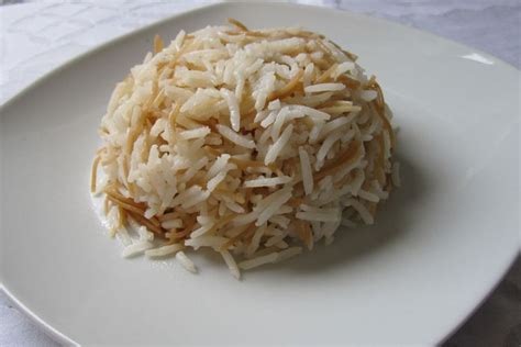 Vermicelli Rice Ruz Ma Shayreeyeh Recipe Lebanese Recipes