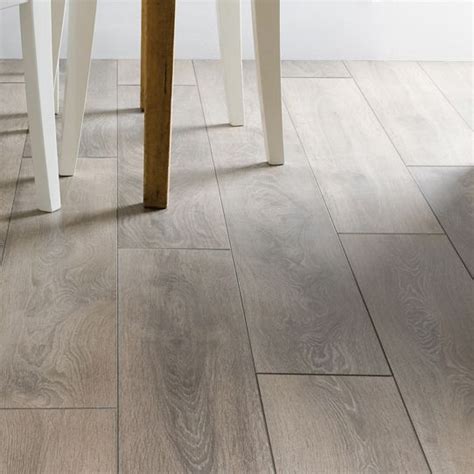 Amadeo Traditional Oak Effect Laminate Flooring 222 M² Pack